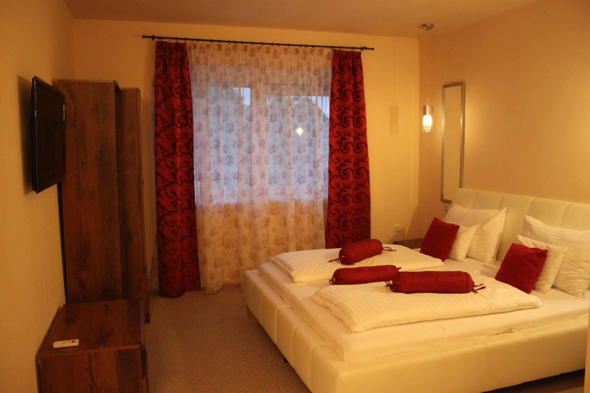 Hotel Al Faro Lodge Am See Podersdorf am See Exterior foto